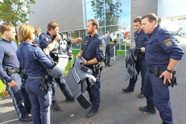 Polizeieinsatz-Oberau09.jpg