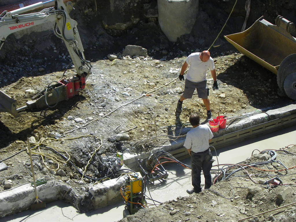 115_5393_JPG-1350599928