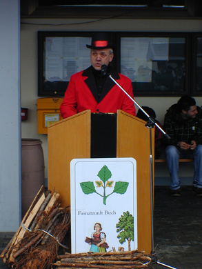 Moderator Hubi Sinz.JPG