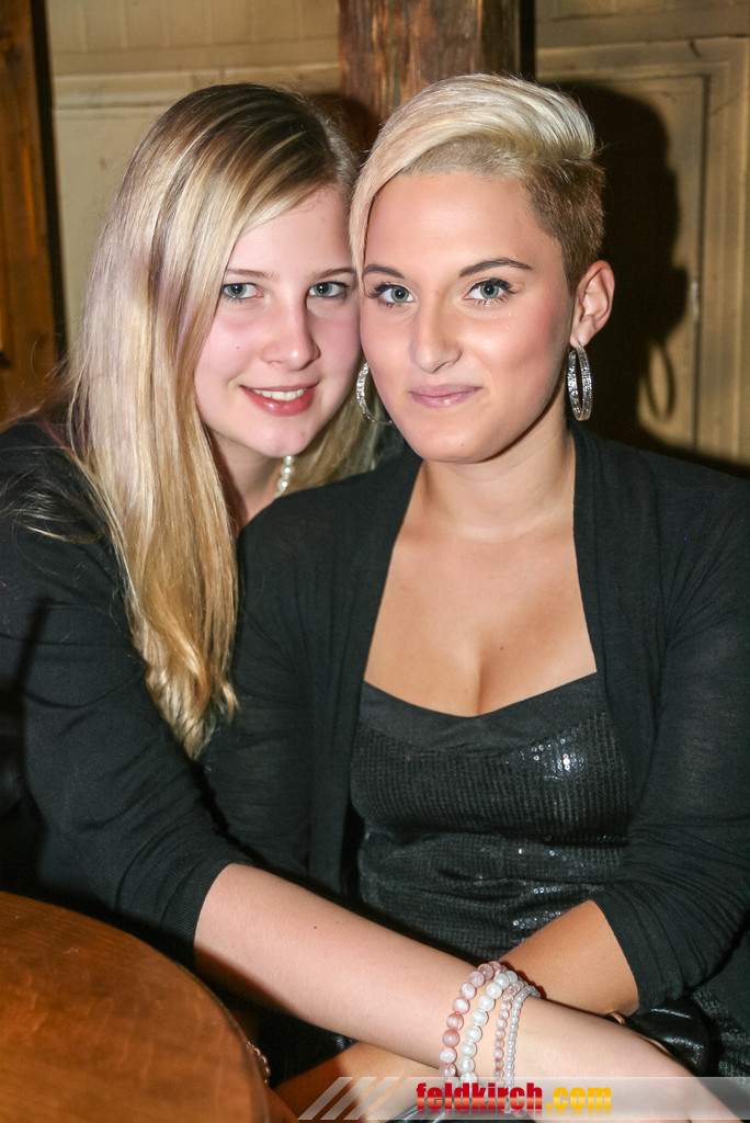 12148634.jpg