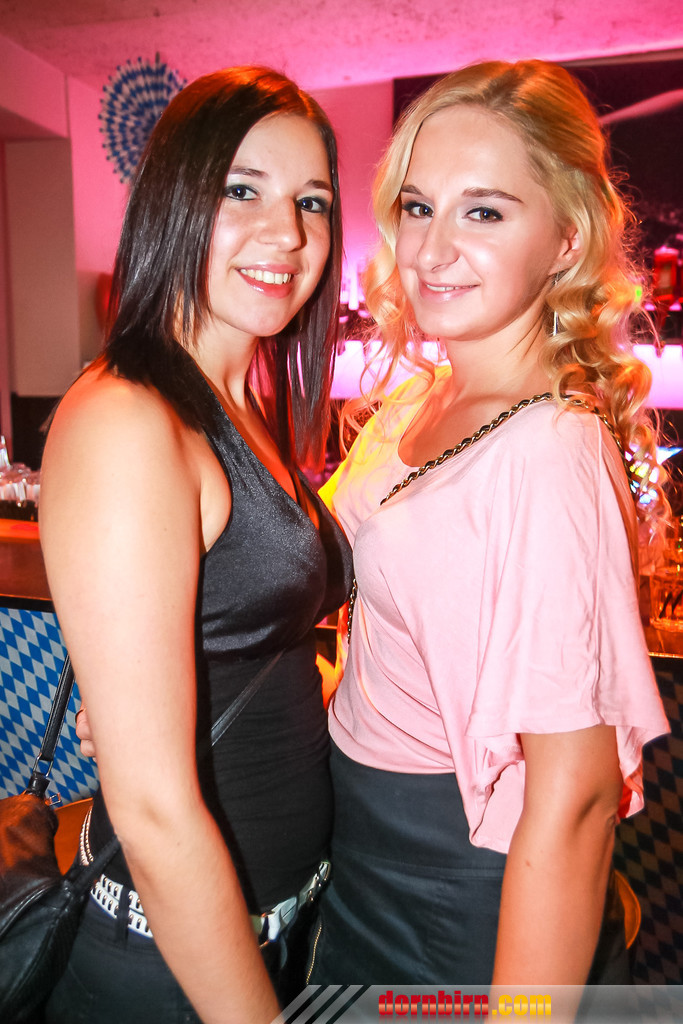12155168.jpg