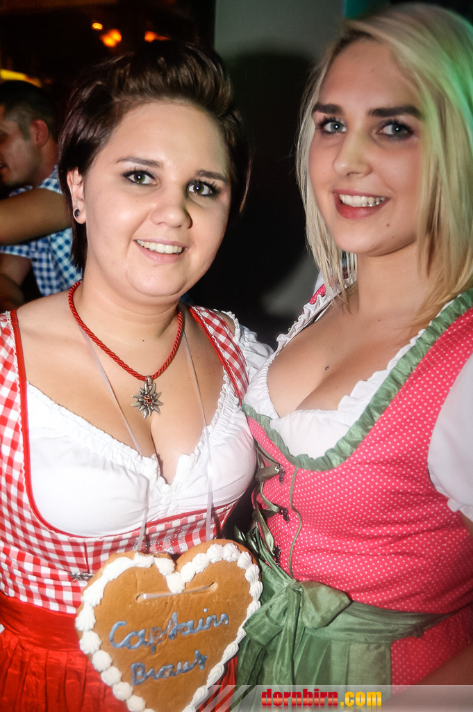 12155122.jpg