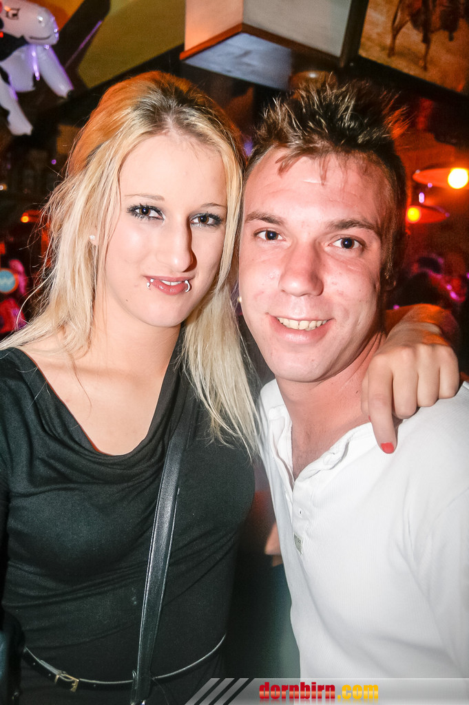 12155112.jpg