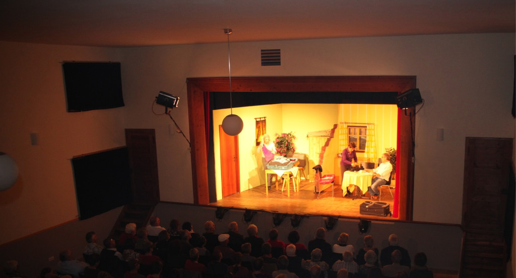 KOE_Theater Leberk__s G__fis 16_jpg-1350841159