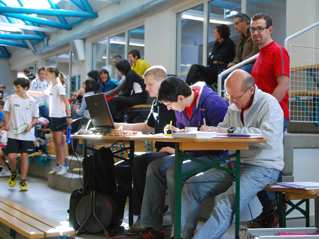 Datenverarbeitungsteam 2012.jpg