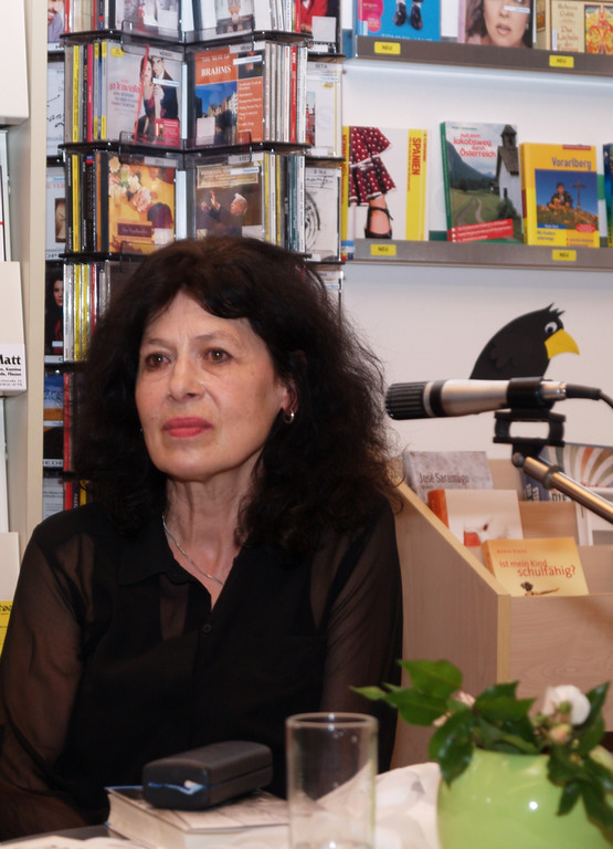 PA194740_jpg-1350947934