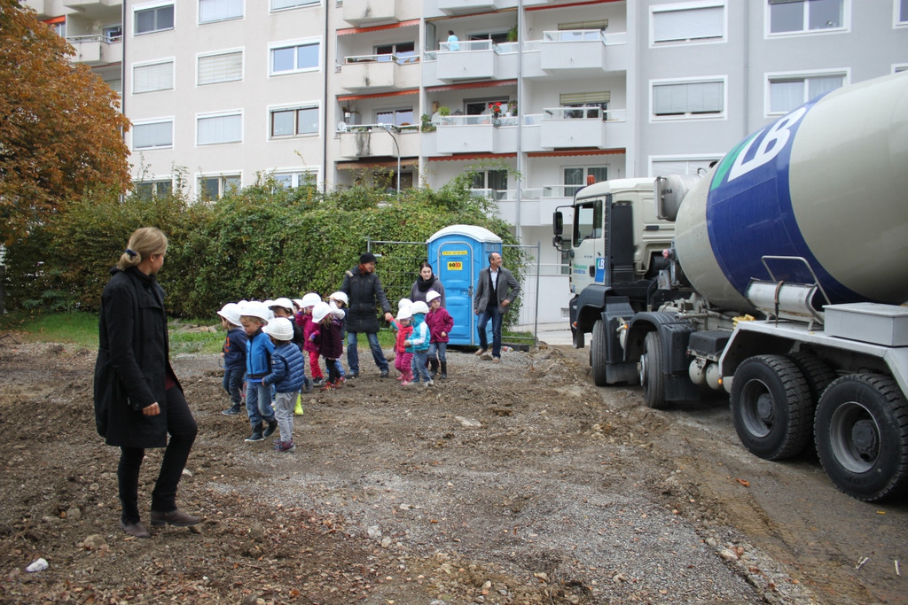 KI Neubau Klausm__hle Besichtigung Kinder 2012 _4__jpg-1351005143
