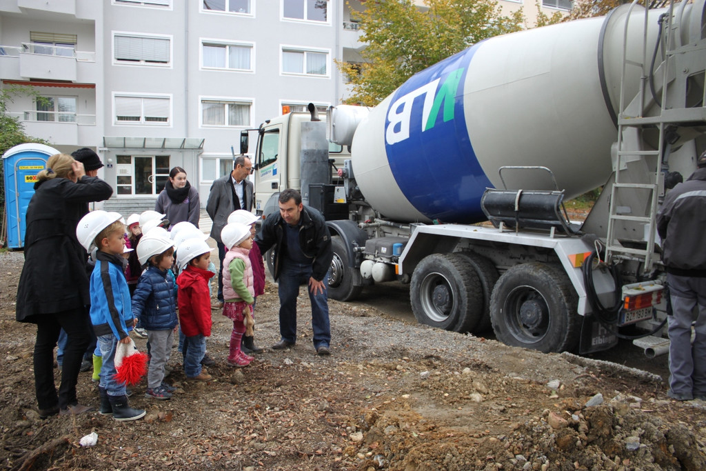 KI Neubau Klausm__hle Besichtigung Kinder 2012 _7__jpg-1351005161