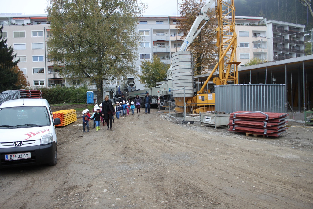 KI Neubau Klausm__hle Besichtigung Kinder 2012 _12__jpg-1351005190