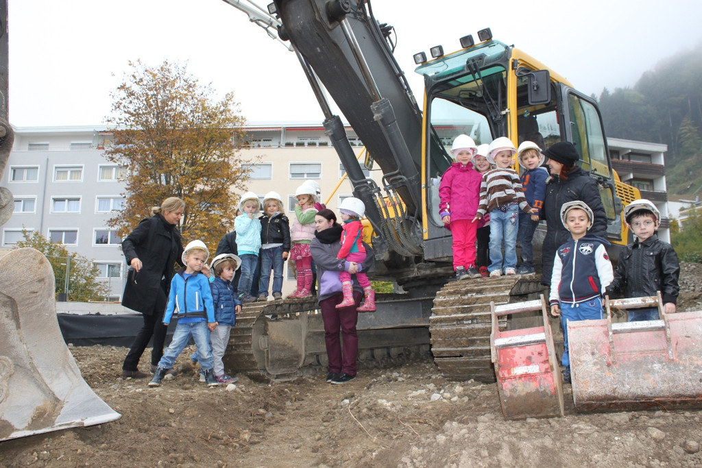 KI Neubau Klausm__hle Besichtigung Kinder 2012 _25__jpg-1351005262