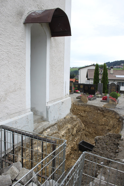 Eichenberg Kirche Beginn Sanierung 2012 _9__jpg-1351075993