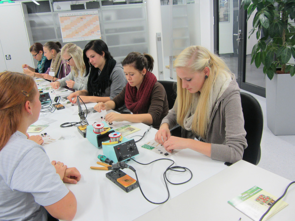 FIT_Bachmann electronic01_jpg-1351518397