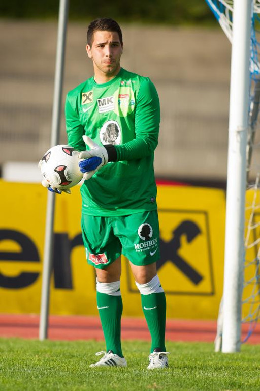 file66f4j9bdobaqllgxluo_jpg-1351890801