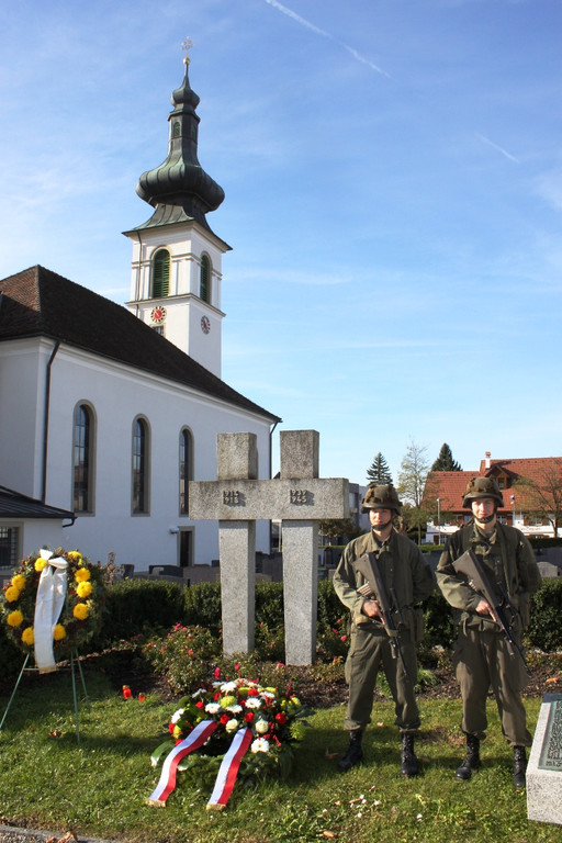 Seelensonntag Kriegerdenkmal 2012 _1__jpg-1352047076