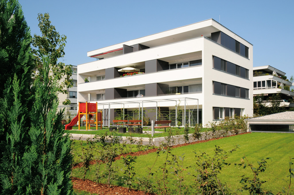 Lustenau_Kneippenstrasse_Haus_2_Spielplatz_c_2012-09_jpg-1352076254