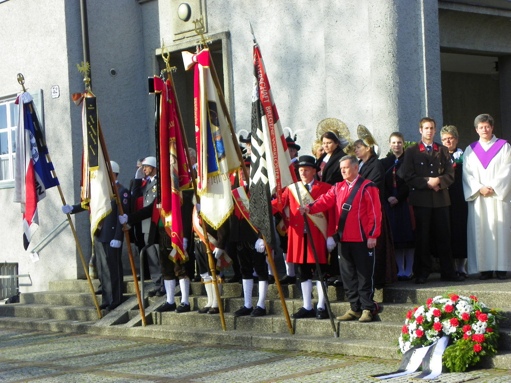 113_1300_JPG-1352156986