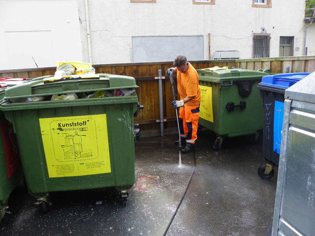 115_5957_JPG-1352157330