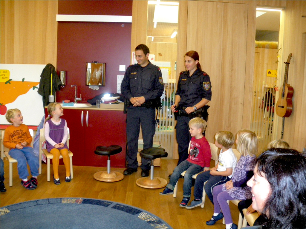 Die Polizei 001_jpg-1352187415