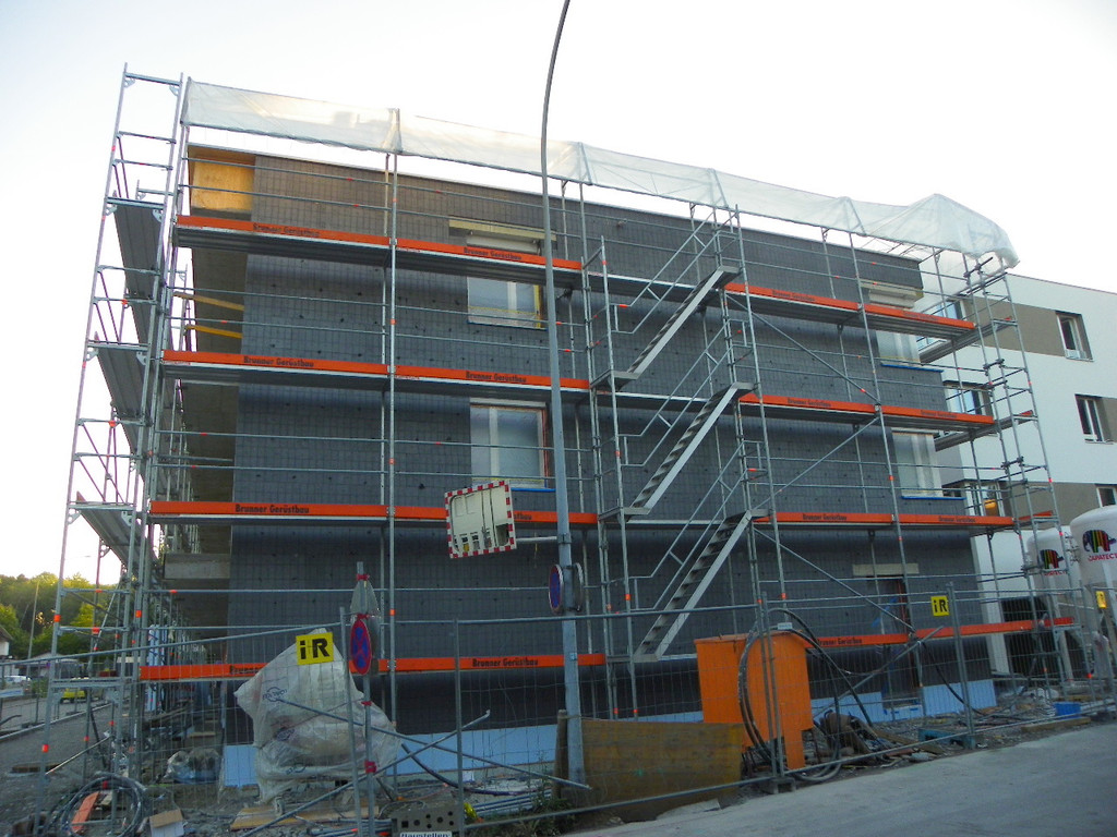 116_1472_JPG-1352417933