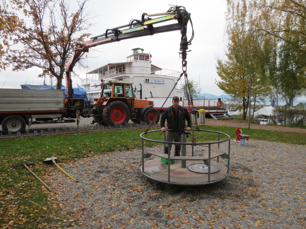 Spielplatz Reparatur Fessler 2012 _1__jpg-1352660821