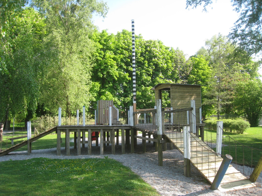 Spielplatz Reparatur Fessler 2012 _13__jpg-1352660896