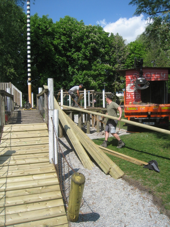 Spielplatz Reparatur Fessler 2012 _9__jpg-1352660870