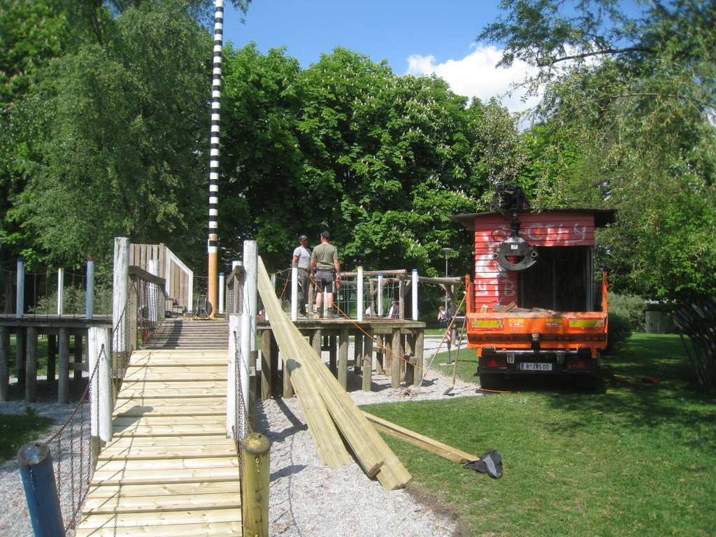 Spielplatz Reparatur Fessler 2012 _8__jpg-1352660864