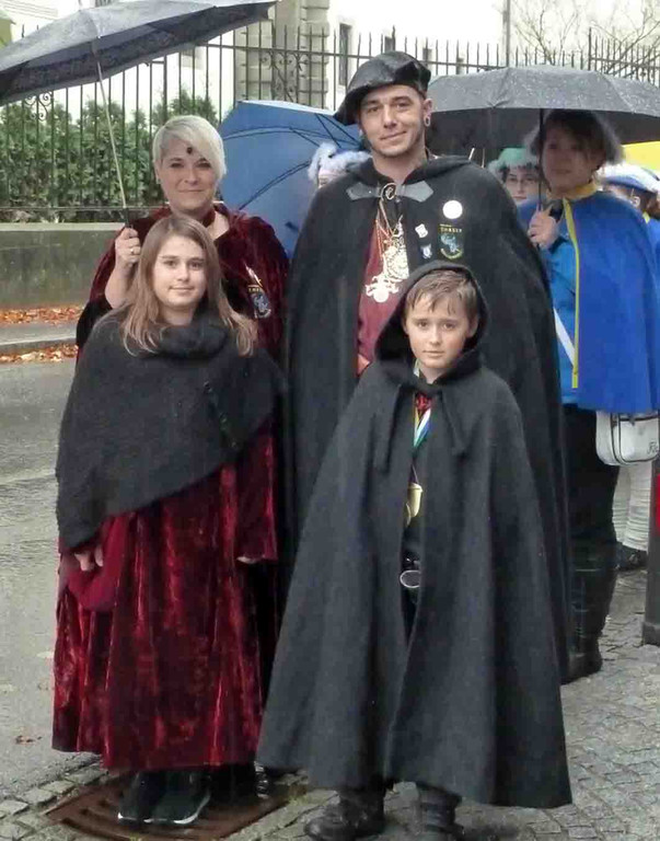 Ems1aRitterpaar_jpg-1352753631