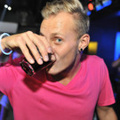 9behave_ u4_ zuvieltrink1_ september 2012.jpg