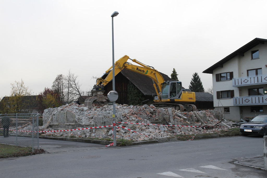 13Holz36_AbbruchVIII_jpg-1352961943