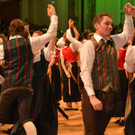 Unter dem Motto “Jung, zünftig und uafoch stoark” wurde zur Volksmusikgruppe “Die Edlseer” geschunkelt