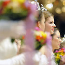 Mit Glanz und jeder Menge Glamour ist am Donnerstagabend der 56. Wiener Opernball eröffnet worden