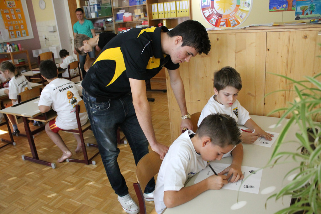 Fu__ballaktion Schule Ludesch 080_JPG-1353012335