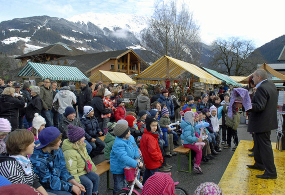_c_ Gerhard Scopoli - Weihnachtsmarkt Tschagguns 2011 - 022.jpg