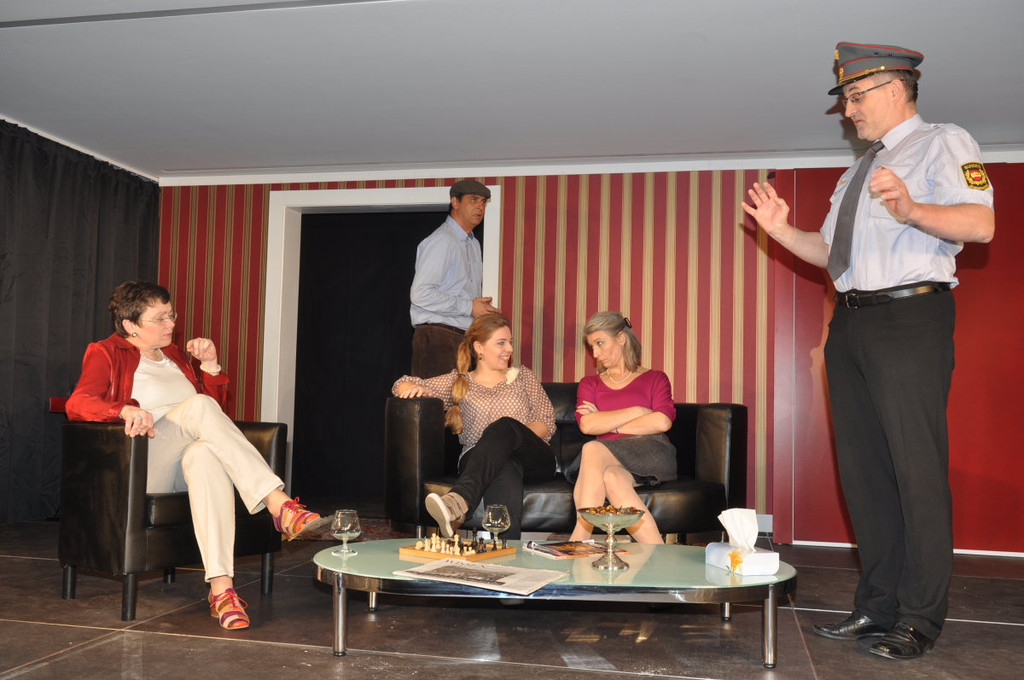 TheaterMaeder108.JPG