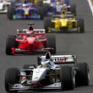 Hakkinen kann in suzuka irvine und schumi in schach halten und verteidigt die Wm bild6.jpg