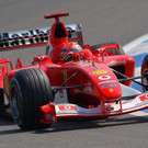 ausgerechnet zuhause auf dem Hockenheimring muss sich schumi gegen einer der beiden erzfeinde geschlagen geben montya gewinn.jpg