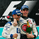 und auch im zweiten rennen in malaysia gewann schumi vor Montoya aber auch eina nderer sp__terer weltmeister stand auf dem p.jpg