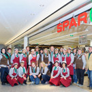 Das Team des topmodernen SPAR-Marktes freut sich auf seine Kunden.