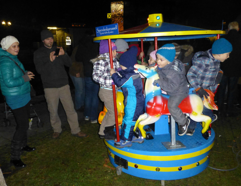 Licht5aKarussell_jpg-1353882682