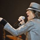 2012-11-25T212254Z_1774409743_GM1E8BQ0EX101_RTRMADP_3_BRITAIN-STONES.JPG