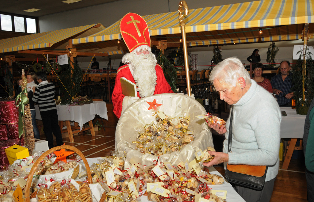 Adventmarkt Fu__ach 25-11-2012 70_jpg-1353941242