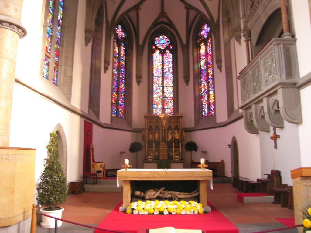 SH105515_JPG-1353943225