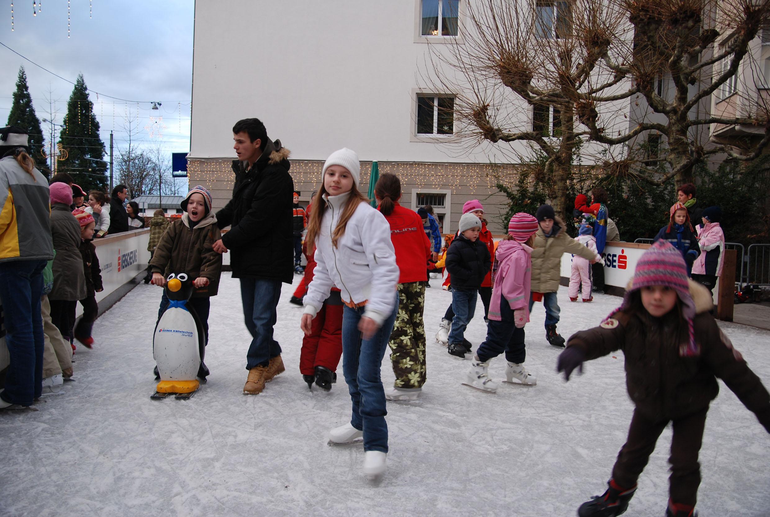 eislaufplatz_innenstad_jpgt_jpg-1354017895