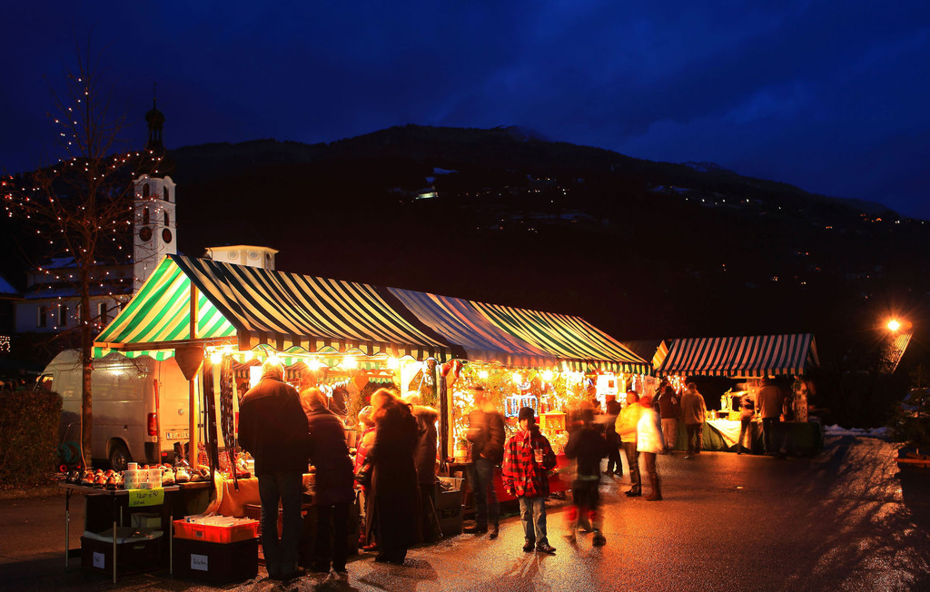 Tschaggunser Weihnachtsmarkt Kopie_jpg-1354090173