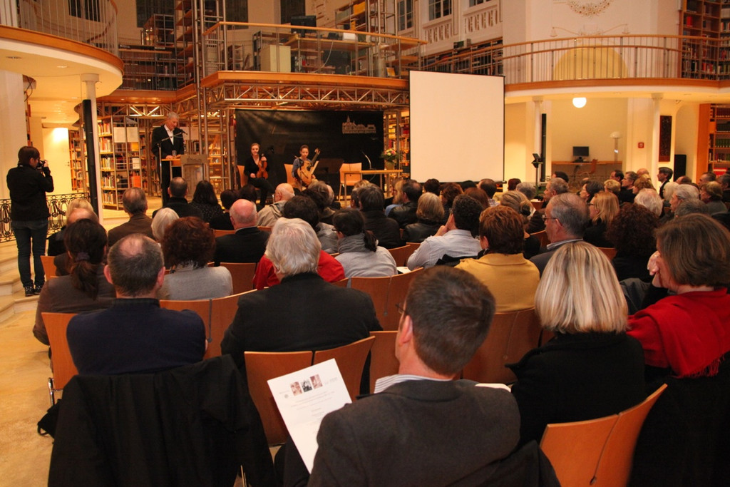 KOE_Buchpr__sentation Rheticus-Kinderdorf 11_jpg-1354190655