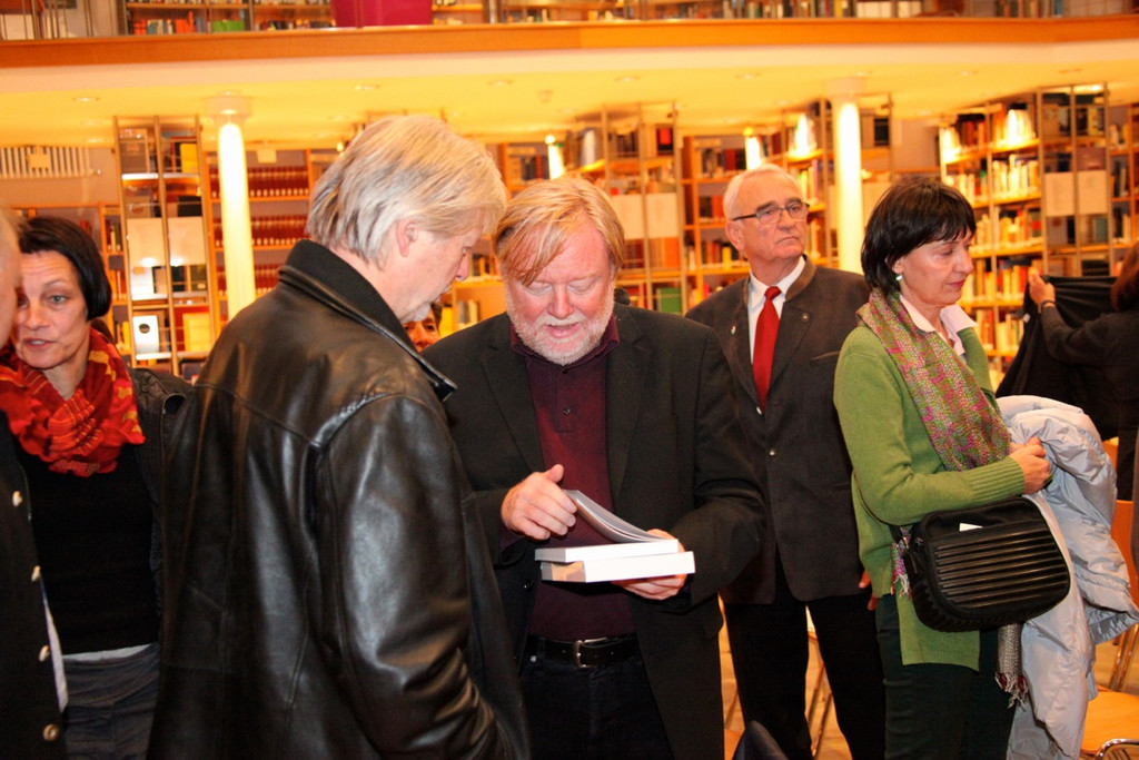KOE_Buchpr__sentation Rheticus-Kinderdorf 24_jpg-1354190741