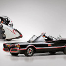 Batcycle und Batmobil (Replik)