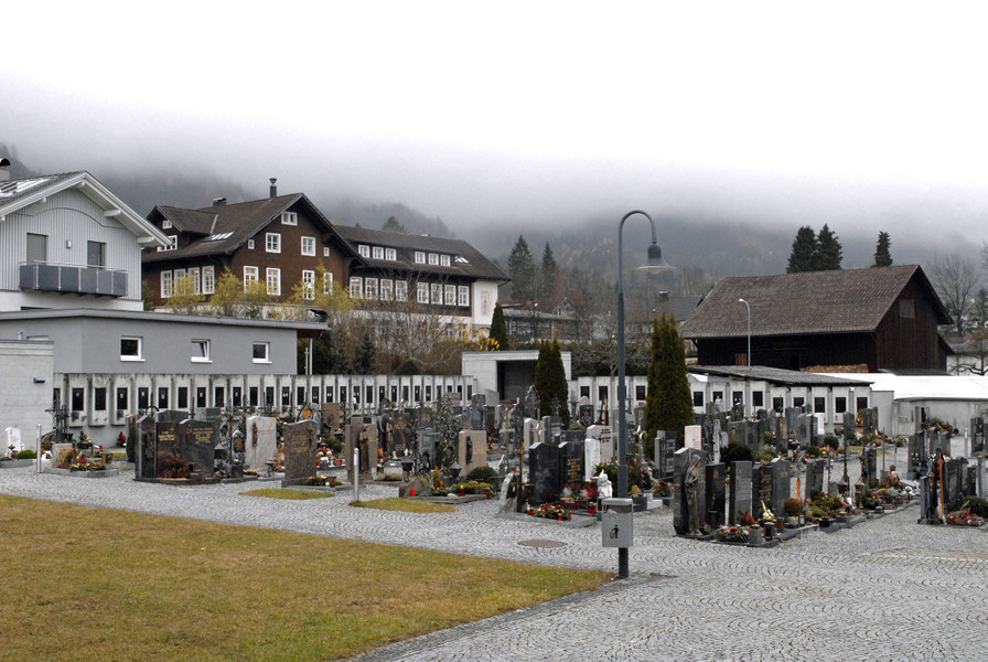 _c_ Gerhard Scopoli - Album Friedhof Vandans - 013.jpg