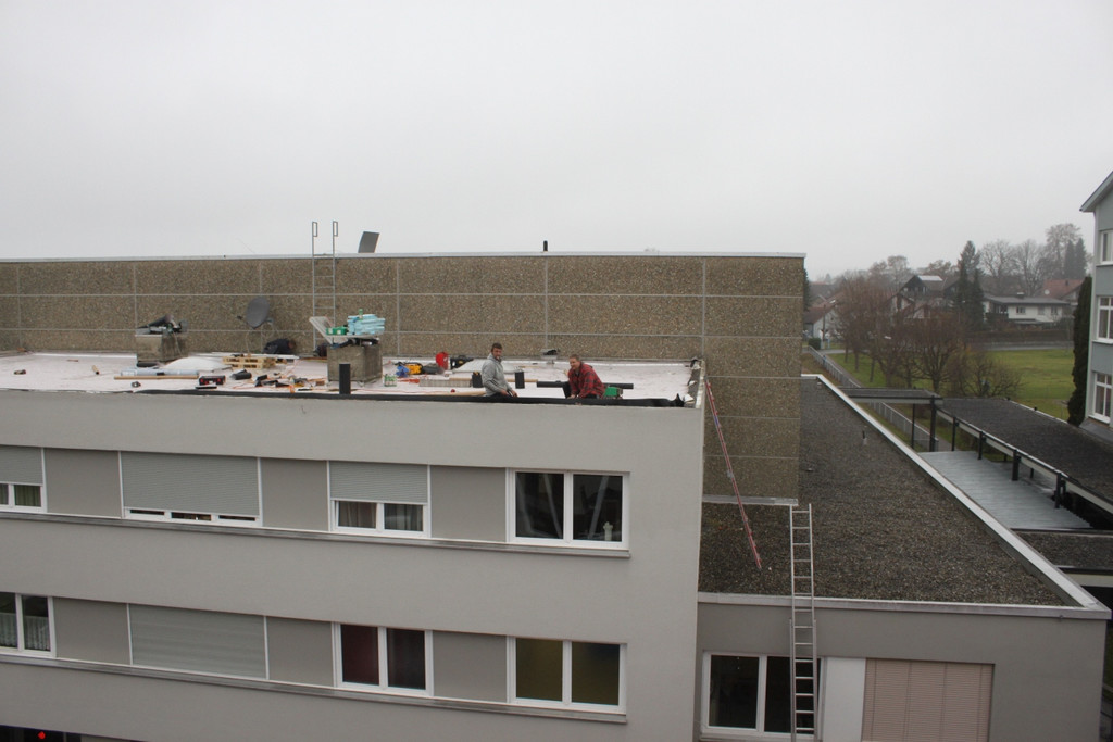 Dachsanierung Wohnungen Sporthalle _3__jpg-1354365061